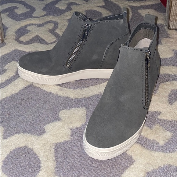 New Steve Madden Grey Wedgie High Top 9 - Picture 4 of 6